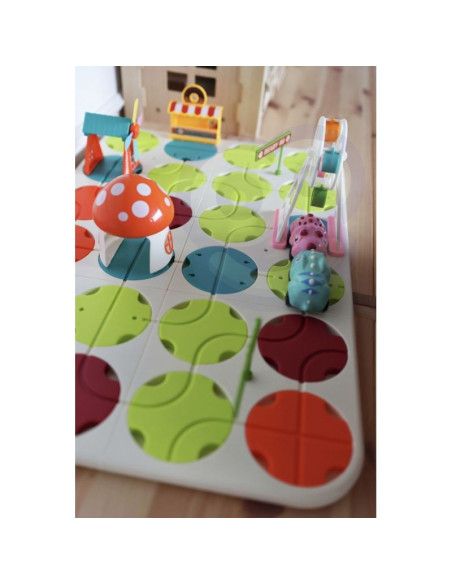 Samochody, garaże, kolejki dla dzieci