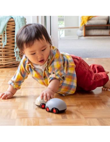 Samochody, garaże, kolejki dla dzieci