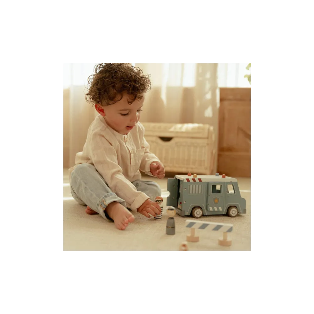 Samochody, garaże, kolejki dla dzieci