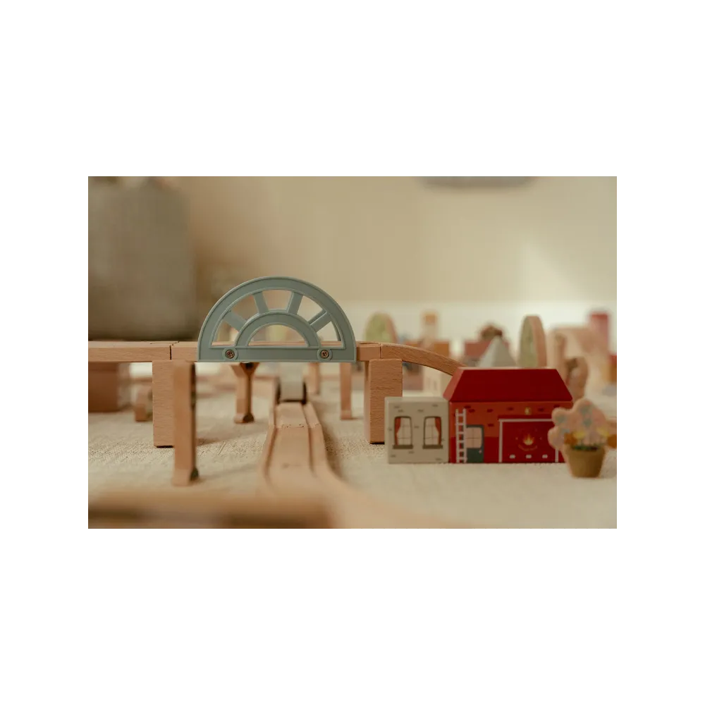 Samochody, garaże, kolejki dla dzieci