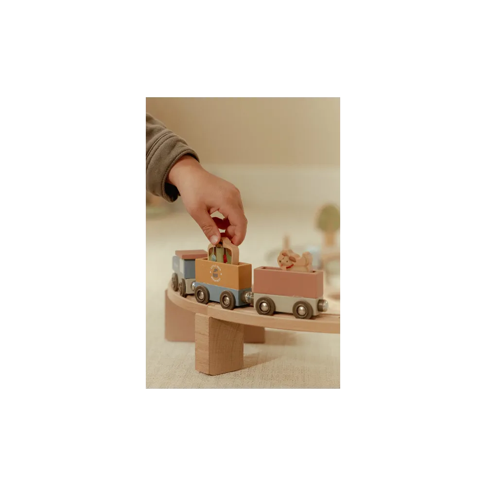 Samochody, garaże, kolejki dla dzieci