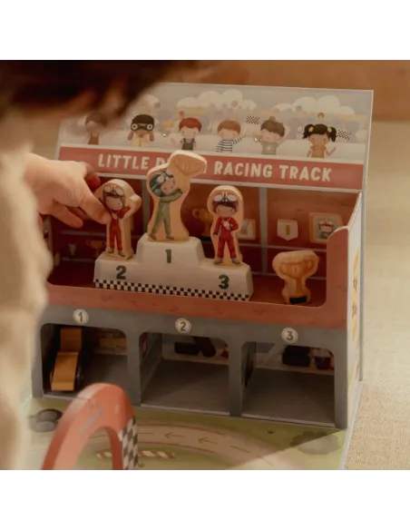 Samochody, garaże, kolejki dla dzieci