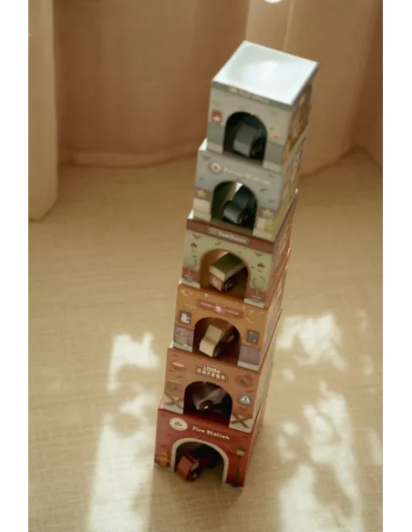 Samochody, garaże, kolejki dla dzieci