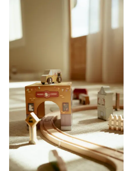 Samochody, garaże, kolejki dla dzieci