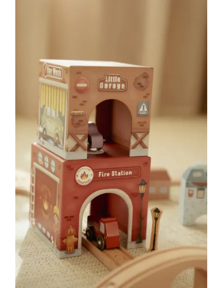 Samochody, garaże, kolejki dla dzieci