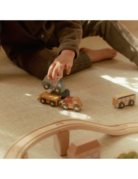 Samochody, garaże, kolejki dla dzieci