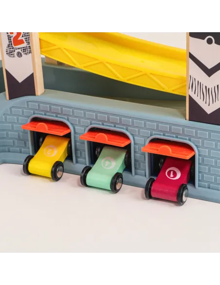 Samochody, garaże, kolejki dla dzieci