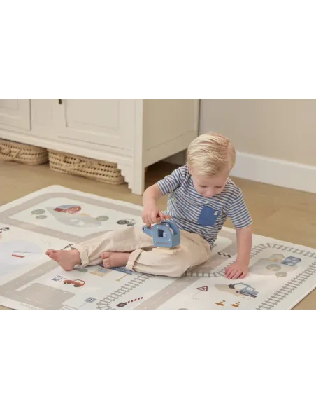 Samochody, garaże, kolejki dla dzieci